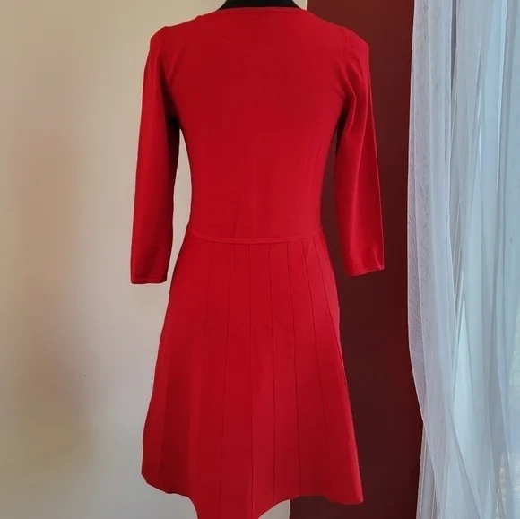 Ann Taylor Red 3/4 Sleeve Scoop Neck Skater Dress Size Medium Petite EUC - Picture 3 of 12